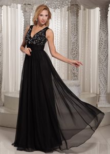 V-neck Straps Long Black Chiffon Prom Evening Dresses with Beading