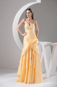 Beaded and Ruched Sweetheart Yellow Prom Dress for Ladies in Floor-length