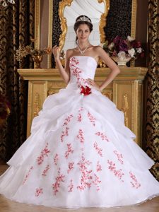 White Princess Strapless Sweet Sixteen Dresses in Organza with Red Appliques