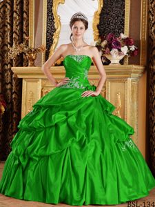 Spring Green Strapless Taffeta Quinceanera Gowns with Pick-ups and Appliques