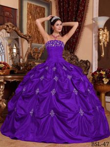 Noble Ruching Purple Quinceanera Dress with Appliques and Pick-ups in Taffeta