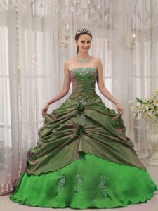 Inexpensive Appliqued Taffeta Dress for Quince in Green with Handmade Flowers