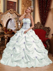 White Ball Gown Quinceanera Dress with Appliques and Pick Ups in Taffeta