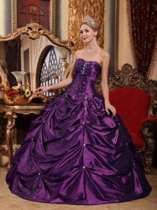 Eggplant Purple Strapless Dresses for Quince in Taffeta with Pick Ups and Beading
