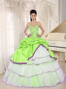 Beaded Sweetheart Quinceanera Dresses with Pick Ups in Spring Green and White