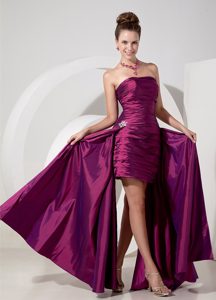 Classic Strapless Prom Formal Dresses with Appliques in Taffeta in Purple