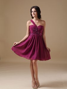 One Shoulder Knee-length Fuchsia Ruched Summer Holiday Dress with Appliques
