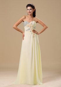 2014 Light Yellow Chiffon Holiday Dress with Beading and Hand Made Flowers
