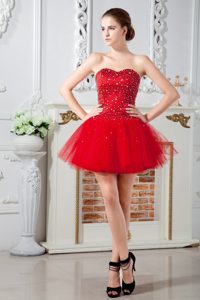 Sweetheart Mini-length Red Tulle Homecoming Dress with Beading and Ruffles