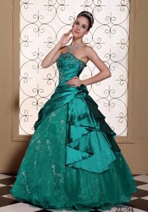 Ball Gown Strapless Taffeta and Organza Sweet 15 Dresses in Turquoise