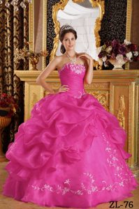Strapless Cheap Beaded Organza Embroidery Dress for Quince in Hot Pink