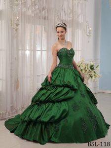 Nice Green Sweetheart Quinceanera Gown with Court Train and Appliques