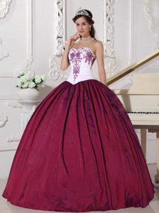 Pretty White and Wine Red Sweetheart Dress for a Quinceanera in Taffeta