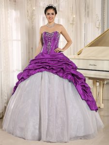 Purple and White Up-to-date Sweetheart Quinces Dresses with Embroidery