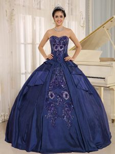 Upscale Sweetheart Quinceaneras Gowns Dresses in Blue with Embroidery