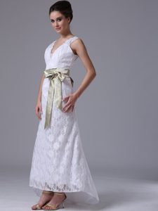 New Style High-low V-Neck Lace White Bridal Dress with Bowknot Sash