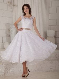 Most Popular Scoop Lace Wedding Dresses with Belt to Tea-length