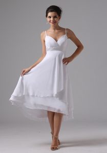 Beautiful Chiffon White Zipper-up Dresses for Brides with Spaghetti Straps
