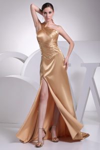 Classical Ruched One Shoulder Champagne Prom Bridesmaid Dress with Slit