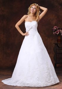 Strapless Qualified Wedding Reception Dress with Embroidery Over Shirt