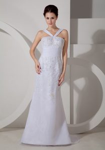 Dazzling V-neck Chiffon Wedding Dresses with Appliques and