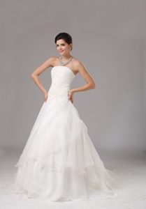 2013 New Arrival Organza Appliques Ruched Wedding Dresses with Ruffles