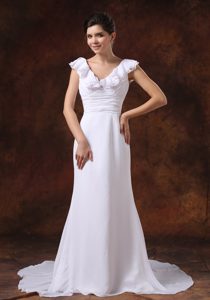Attractive V-neck Ruched Bodice Wedding Dresses for Custom Made