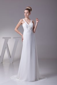 New Wide Straps V-neck Wedding Dresses with Ruching and Beading