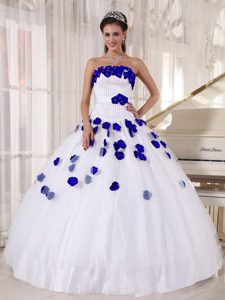 Romantic White Quinceanera Dresses with Blue Handmade Flowers in Tulle