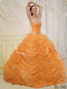 Dazzling Golden Sweetheart Quinceanera Dresses in Organza with Beading