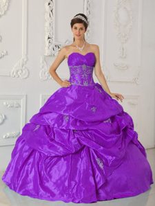 Inexpensive Sweetheart Appliqued Quinceanera Dresses in Taffeta in Purple
