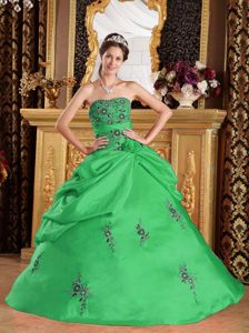 Cute Green Ball Gown Strapless Taffeta Embroidery Dress for Quinceanera