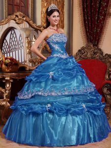 Famous Quinceanera Dresses in Organza with Appliques in Blue