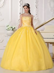 Must-have Golden Quinceanera Gowns Dress in Taffeta and Tulle