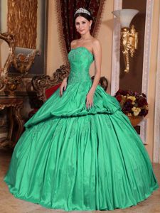 Hot Turquoise Strapless Dresses for a Quinceanera in Taffeta with Beading