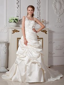 Wonderful One Shoulder Appliqued Wedding Reception Dress in Taffeta