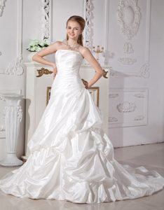 The Brand New Princess Strapless Wedding Dresses in Taffeta with Ruche