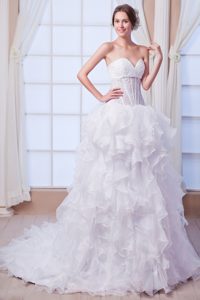 Sweetheart Dresses for Wedding with Court Train and Beading in Organza