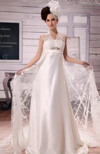 Clasp Handle Beaded Chapel Train Sweet Wedding Gowns with Appliques