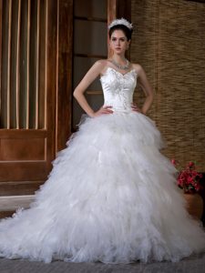 Custom Made Sweetheart Chapel Train Dresses for Wedding with Appliques