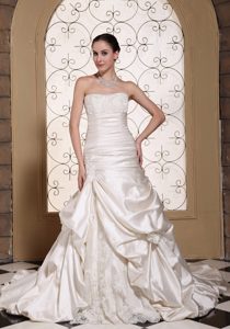 Strapless Unique Lace and Taffeta Wedding Gown Dress with Chapel Train