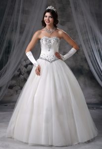 Dazzling Beaded Ball Gown Tulle Long Wedding Dresses in White