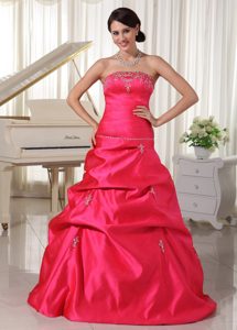 Coral Red Appliqued Plus Size Taffeta Prom Maxi Dress with Pick-ups
