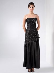 Fashionable Black Strapless Dresses for Mother with Handmade Flower and Beads