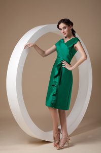 Pretty V-neck Taffeta Prom Mother Dress for Wedding with Knee-length in Green