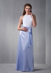 Lilac White Round-neck Long Ruched Maid of Honor Dress with Flower