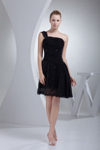 Nice One Shoulder Knee-length Black Ruched Chiffon and Lace Night Club Dress