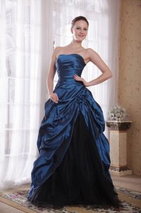Beautiful Blue Strapless Taffeta Party Dresses with Hand Made Flowers