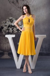 Beautiful Yellow Column Knee-length Party Dresses with Beading and Keyhole