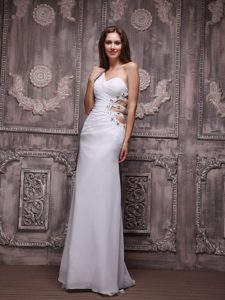 Discount One Shoulder Ruched and Beaded White Prom DressQueen